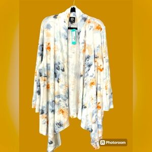 New with tags- light women’s open cardigan - Size 2X